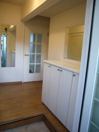 entrance103