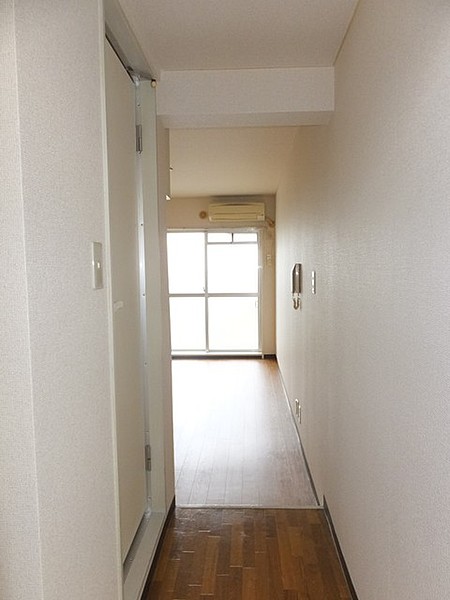 S◇Sky Court Shin Kawasaki Room #300 | Apartments and Share
