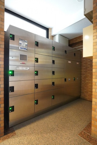 Common Area (Boxes for delivery services) Common Area (Boxes for delivery services)